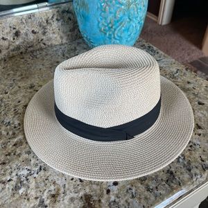 Womens straw Panama hat never one black band super cute